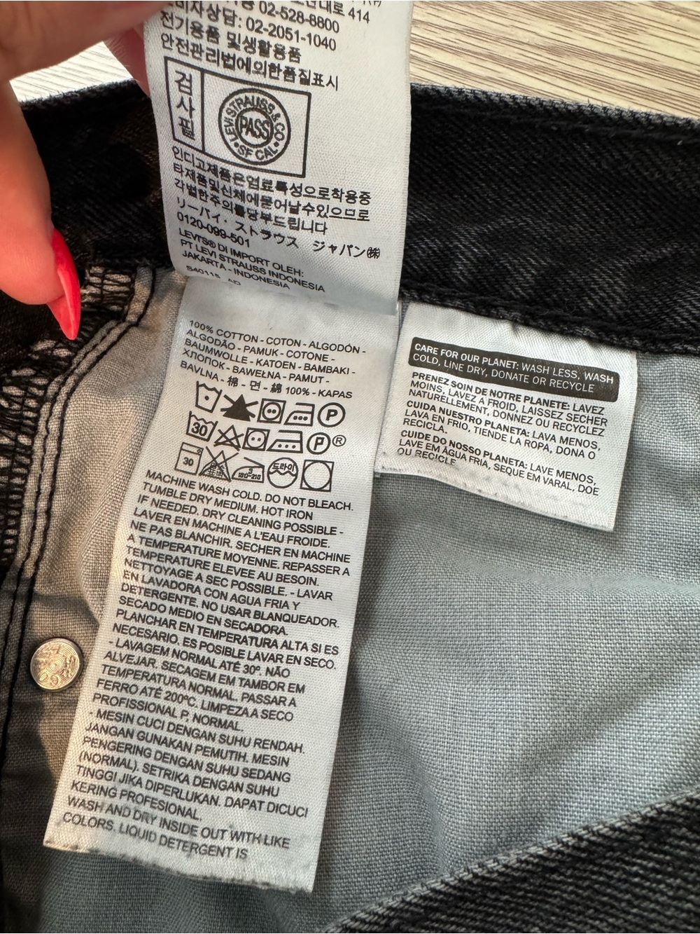 Levi's Premium Black Ribcage Wide Leg High Waist Denim Jeans - Picture 8 of 9